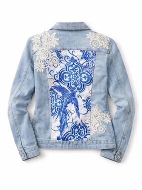 Chico’s Denim Jacket Size 1 Blue White Porcelain Print Lace Embroidered Boho